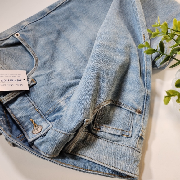 Old Navy Rockstar Super Skinny Jeans - Picture 3 of 4